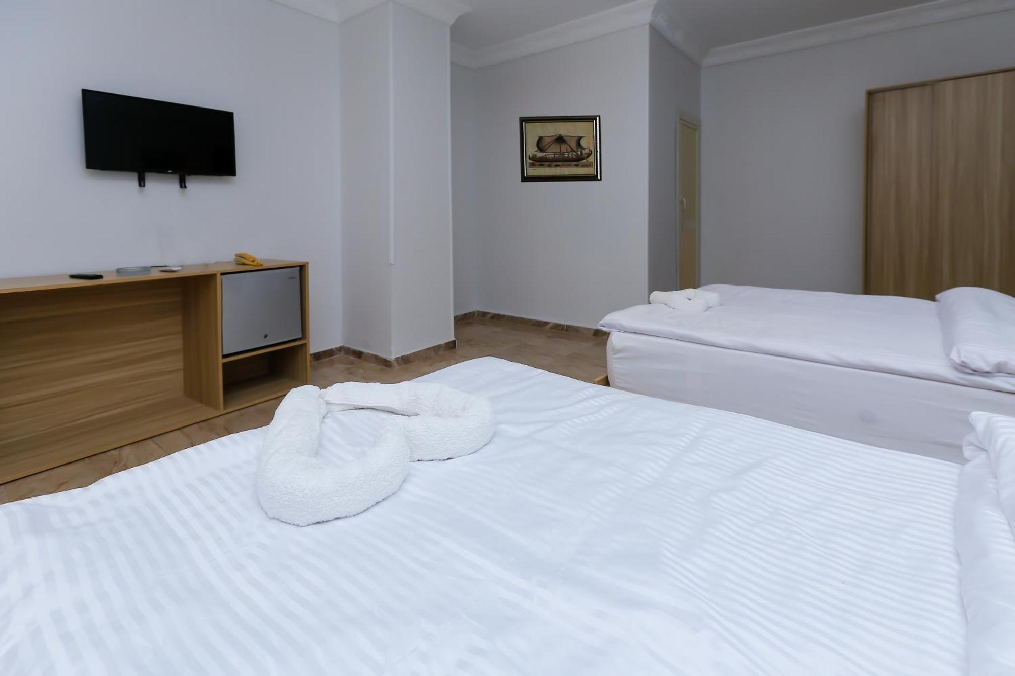 Pyramids Express View Hotel Kafret el-Gabal Exterior photo
