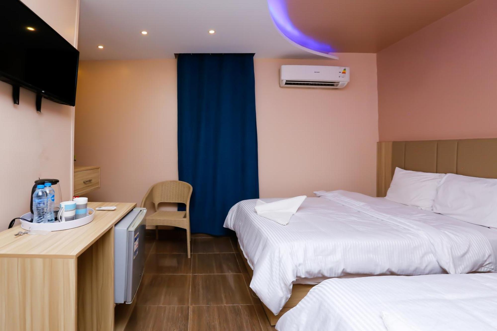 Pyramids Express View Hotel Kafret el-Gabal Exterior photo