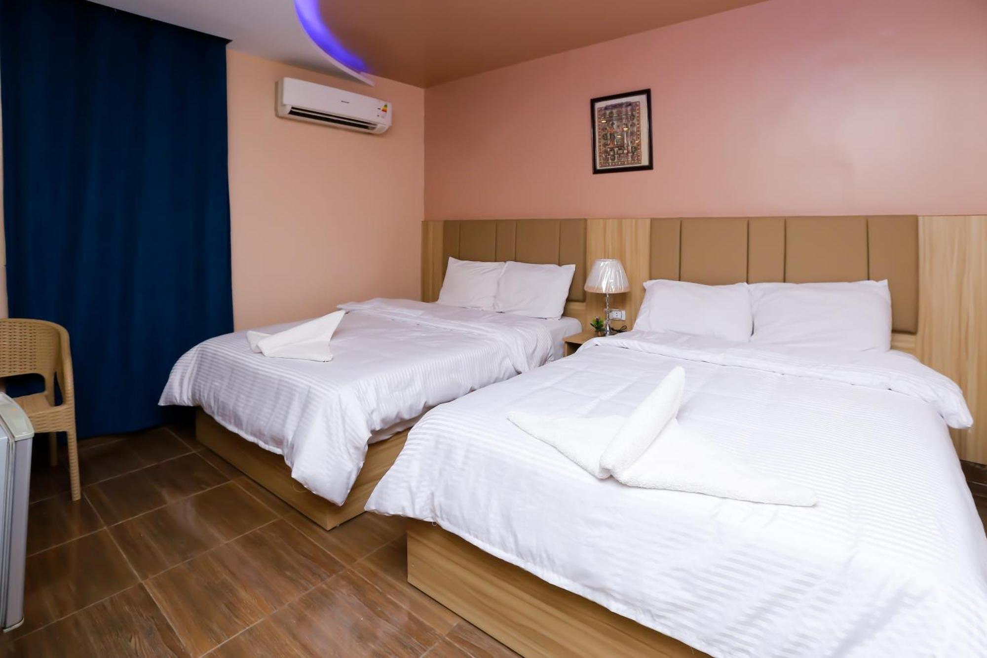 Pyramids Express View Hotel Kafret el-Gabal Exterior photo